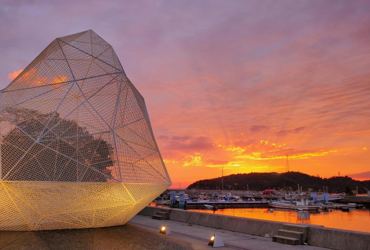 Yado Seven Beach Naoshima Exterior foto