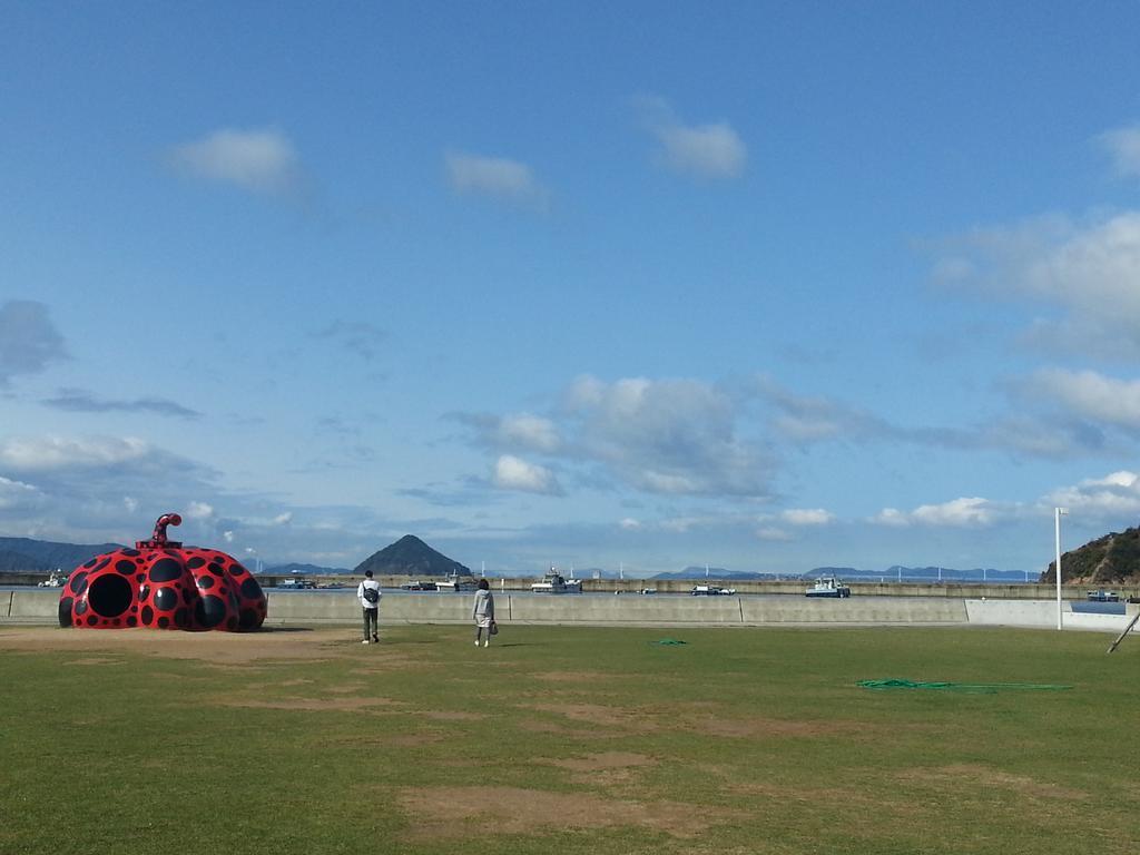 Yado Seven Beach Naoshima Exterior foto